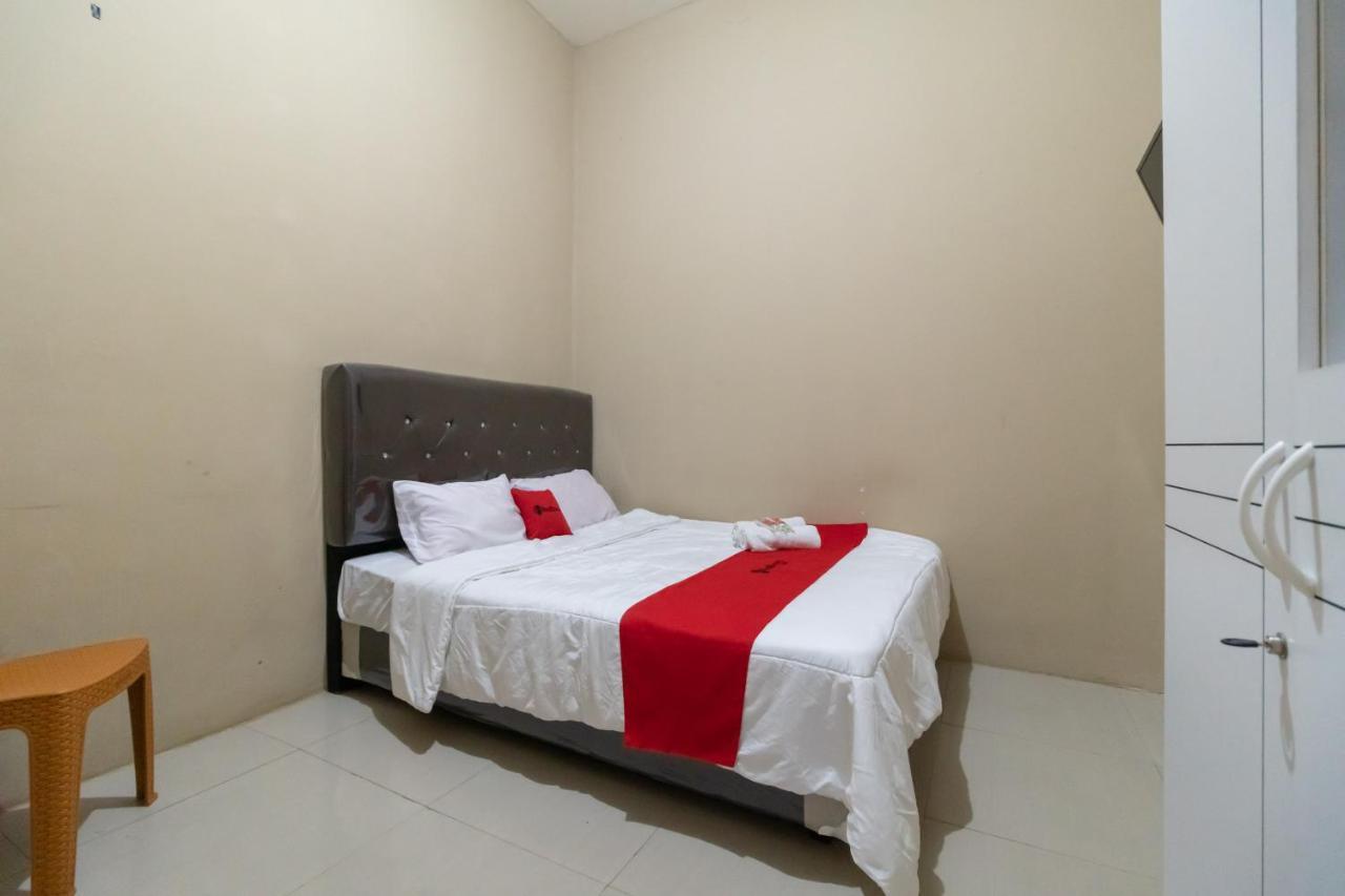 Hotel Reddoorz Near Palembang Trade Center 4 Esterno foto