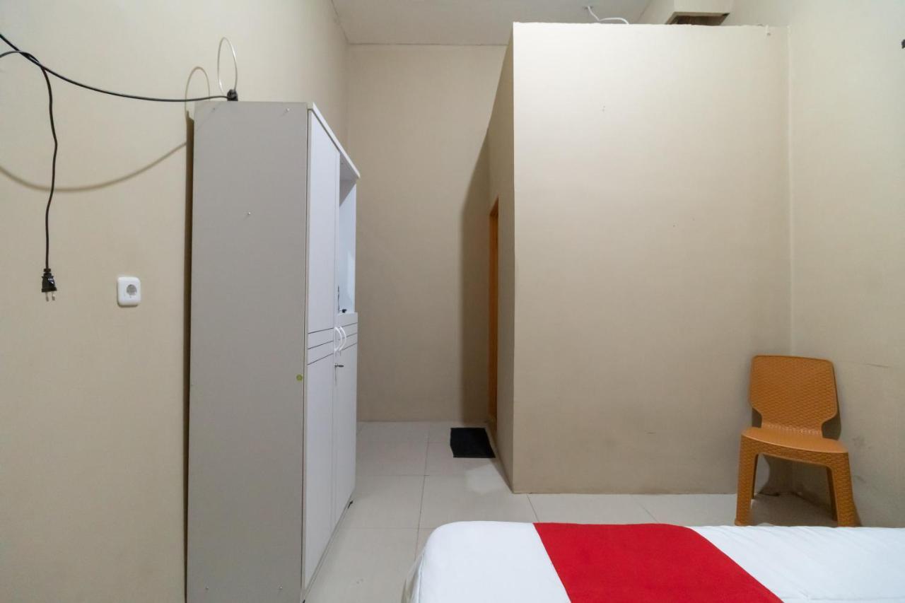 Hotel Reddoorz Near Palembang Trade Center 4 Esterno foto